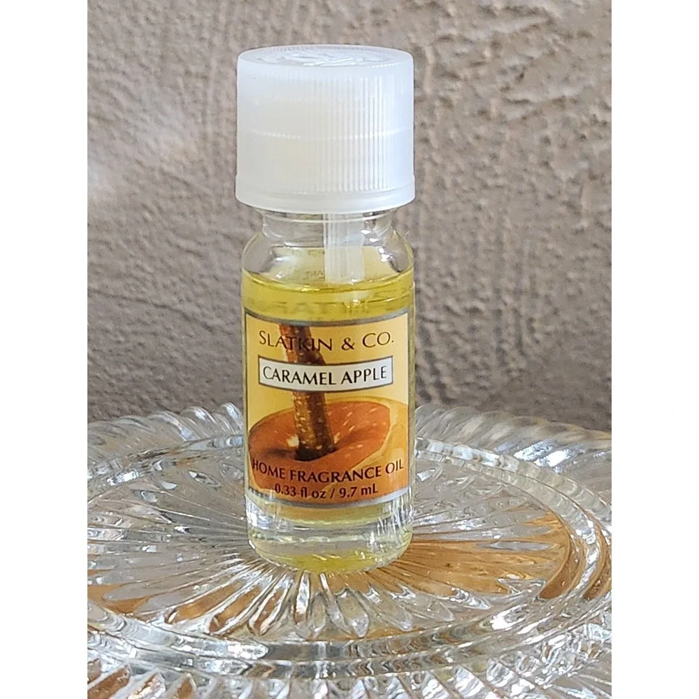 Bath & Body Works Slatkin Co Caramel Apple Home Fragrance Oil .33‎ FL Oz LT.USED